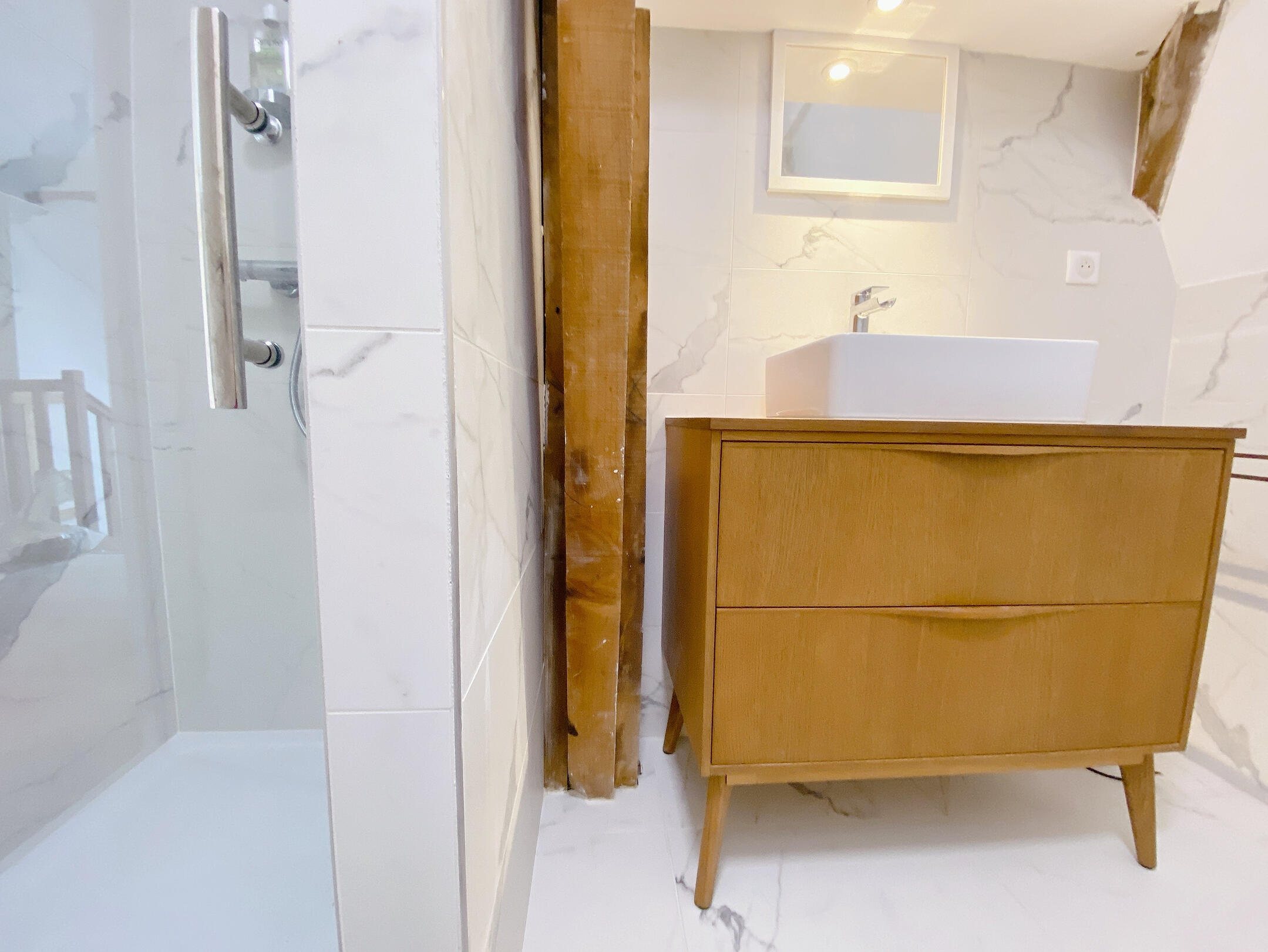 Luxury gîte Le Vélo Rouge & Gîte Le Vélo Bleu at Le Petit Domaine in South West France with stone house, private terrace, vegetable garden, kids swimming pool, free parking & air conditioning.